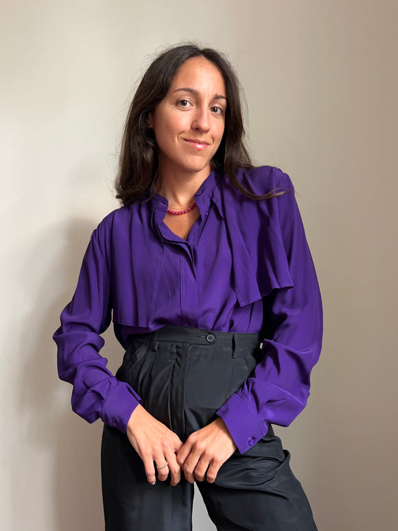 Camicia di seta con mantellina viola