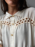 Camicia panna con inserti traforati