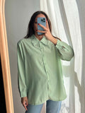 Camicia verde acqua con colletto ricamato