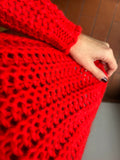 Maglione rosso a collo alto