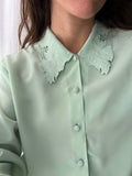 Camicia verde acqua con colletto ricamato