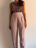 Pantaloni rosa con pince