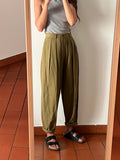 Pantaloni taglio maschile verde oliva