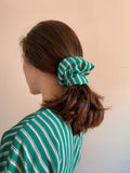 Scrunchie verde a righe